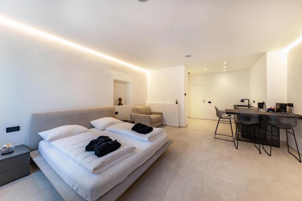 App 203 Palazzo Cavour Apartment *